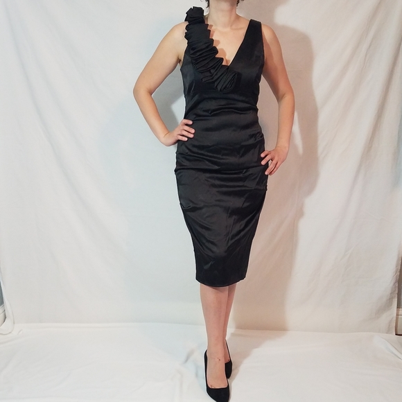 Dresses & Skirts - Beautiful black dress